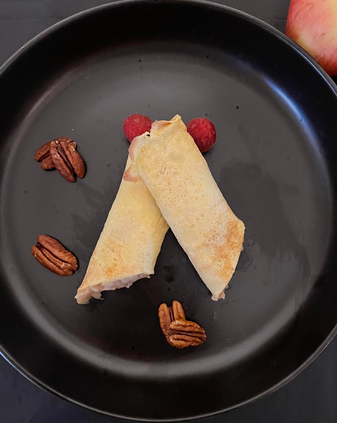 Almond pancake with apples