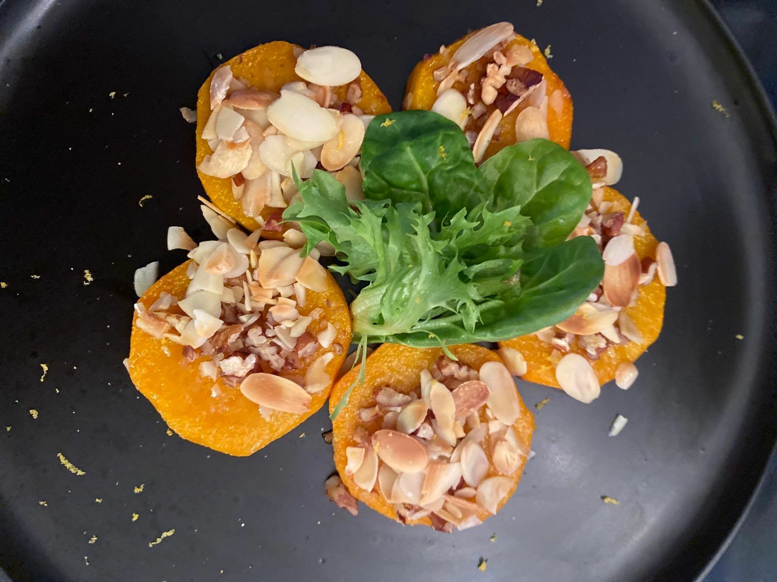 Baked pumpkin<br>with nuts