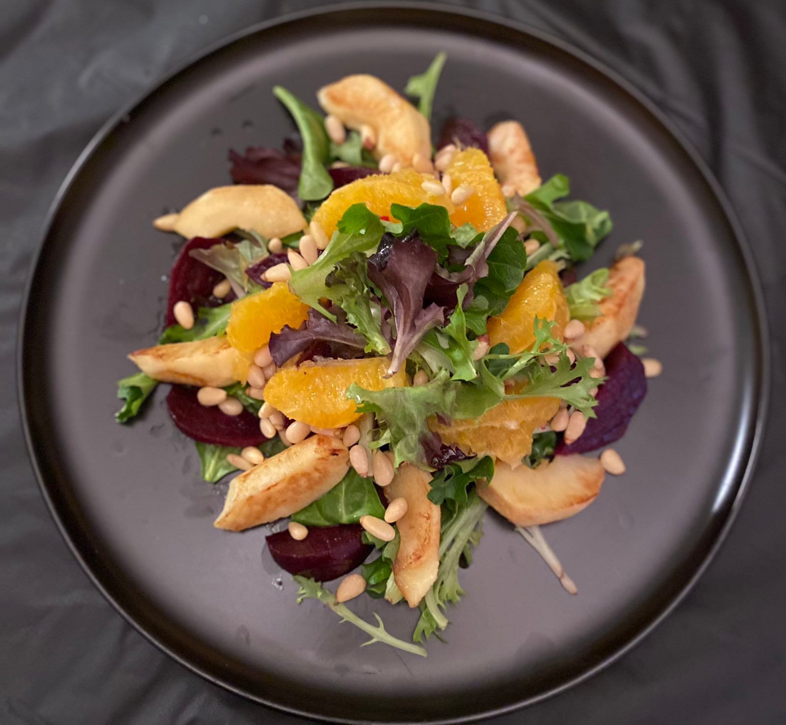 Salad with beet and apples