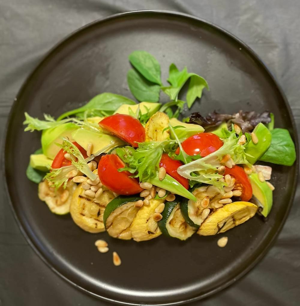 Grilled zucchini salad