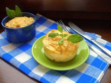 Muffin with cheese