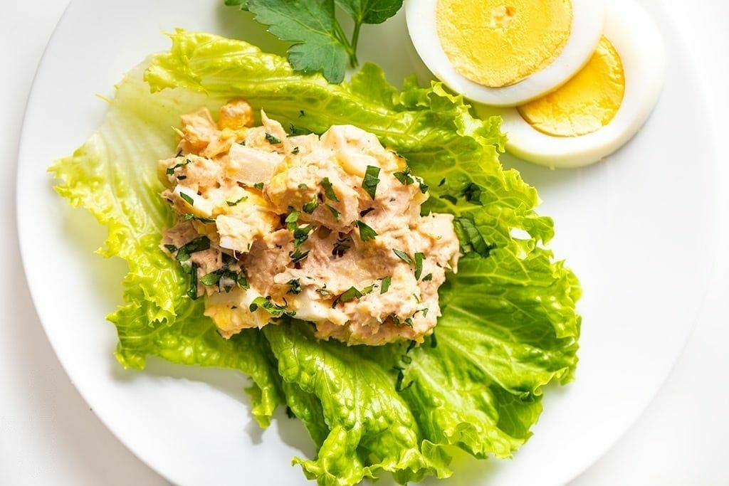 Iceberg and tuna sandwich